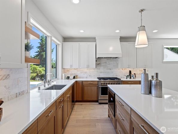 3812 31st Avenue W, Seattle WA 98199