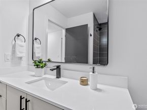 12510 35th Avenue NE A, Seattle WA 98125
