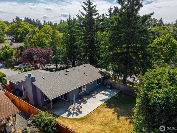 10909 156th Place NE, Redmond WA 98052