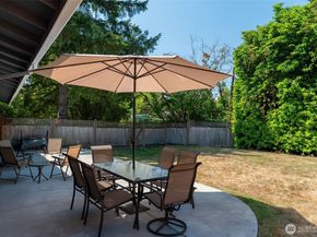 10909 156th Place NE, Redmond WA 98052