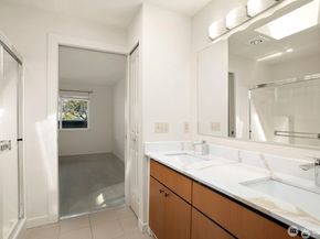 3919 Latona Avenue NE 402, Seattle WA 98105