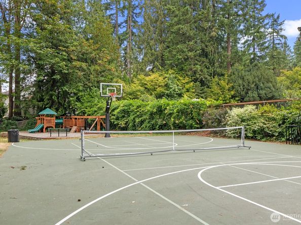 16556 189th Avenue NE, Woodinville WA 98072
