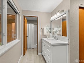 16556 189th Avenue NE, Woodinville WA 98072