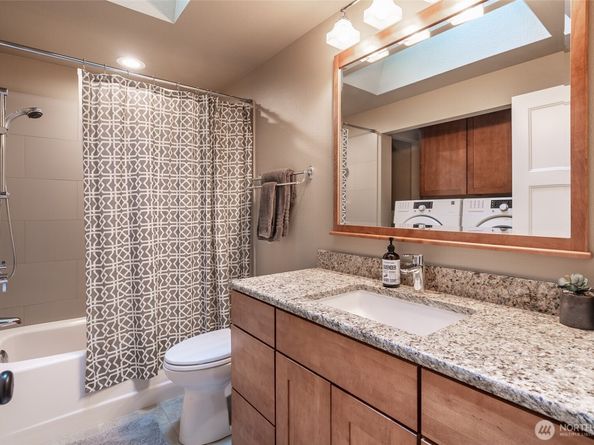 18131 60th Avenue W, Lynnwood WA 98037
