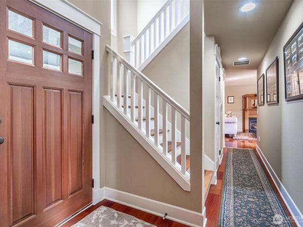 18131 60th Avenue W, Lynnwood WA 98037