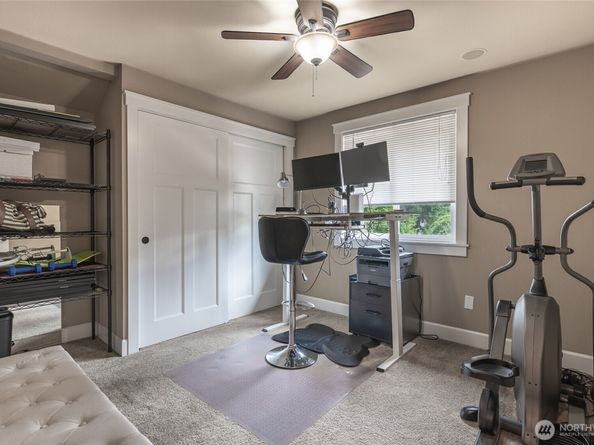 18131 60th Avenue W, Lynnwood WA 98037