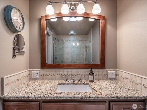 18131 60th Avenue W, Lynnwood WA 98037