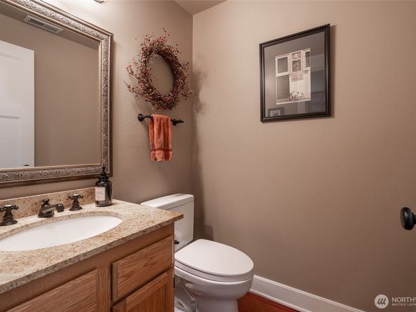 18131 60th Avenue W, Lynnwood WA 98037