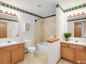418 17th Street SE 14 D, Auburn WA 98002