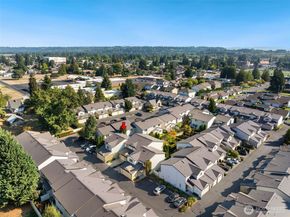 418 17th Street SE 14 D, Auburn WA 98002