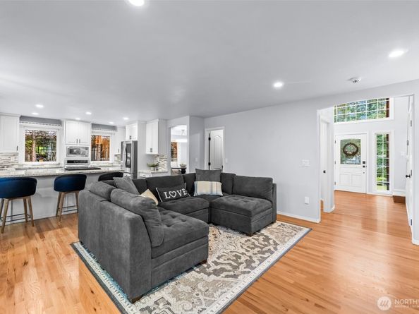 6909 Wentworth Avenue SW, Port Orchard WA 98367