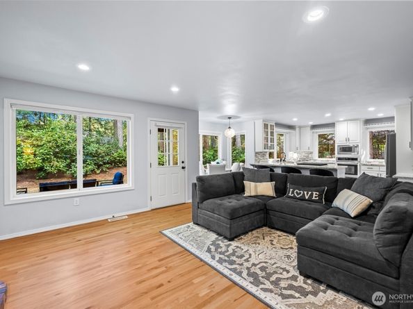 6909 Wentworth Avenue SW, Port Orchard WA 98367