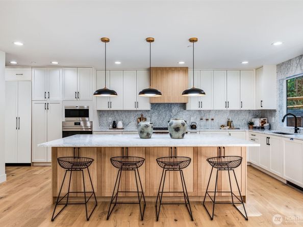 10661 Forbes Creek Drive, Kirkland WA 98033