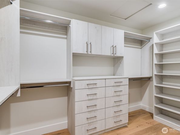 10661 Forbes Creek Drive, Kirkland WA 98033