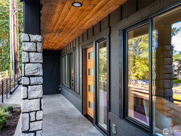 10661 Forbes Creek Drive, Kirkland WA 98033