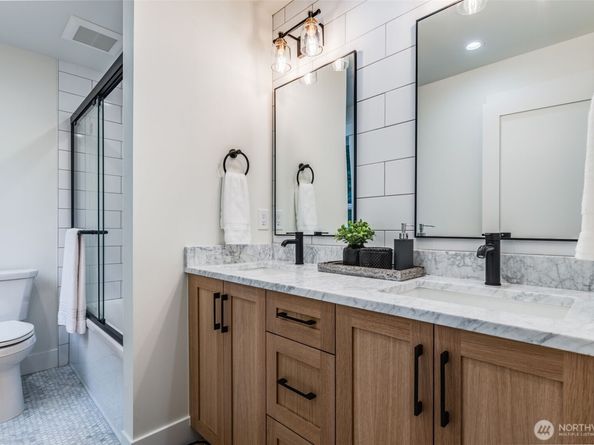 10661 Forbes Creek Drive, Kirkland WA 98033