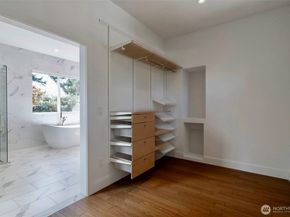 2561 NE 85th Street, Seattle WA 98115