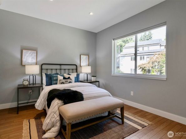 2561 NE 85th Street, Seattle WA 98115