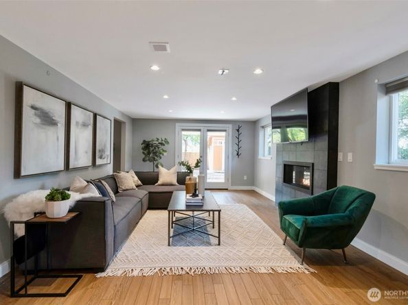 2561 NE 85th Street, Seattle WA 98115