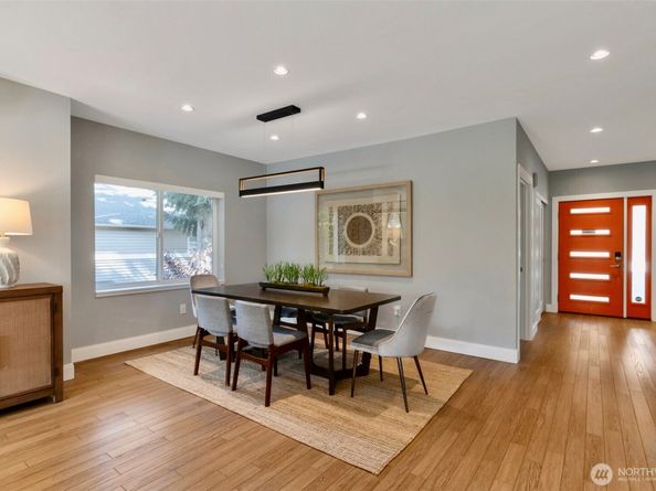 2561 NE 85th Street, Seattle WA 98115