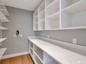 2561 NE 85th Street, Seattle WA 98115