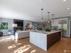 2561 NE 85th Street, Seattle WA 98115