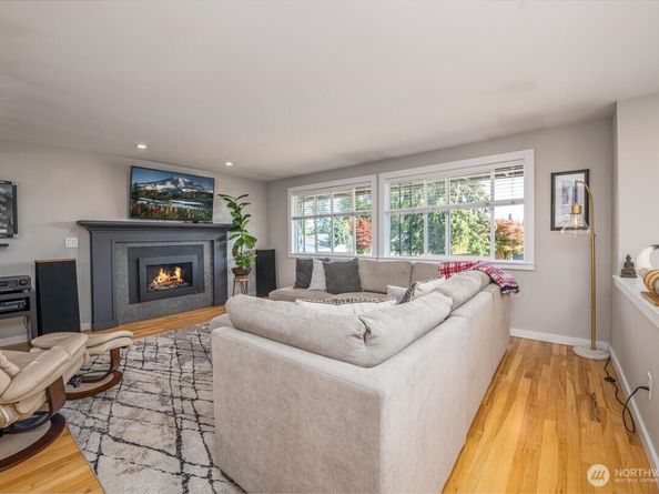 11642 NE 135th Street, Kirkland WA 98034