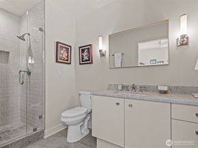 215 5th Avenue S C202, Kirkland WA 98033