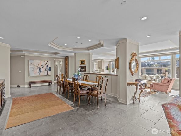 215 5th Avenue S C202, Kirkland WA 98033