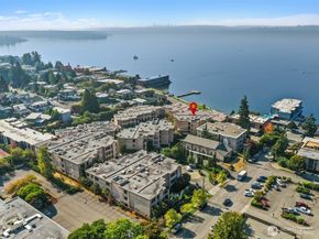 215 5th Avenue S C202, Kirkland WA 98033