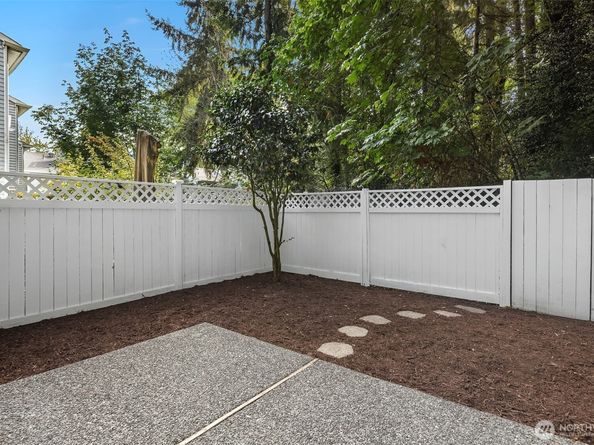 10215 NE 129th Lane, Kirkland WA 98034
