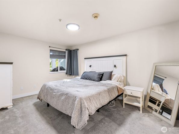 18210 73rd Avenue NE 204, Kenmore WA 98028