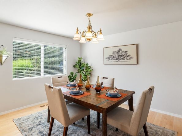 4313 NE 20th Street, Renton WA 98059