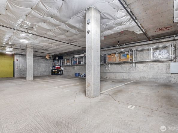 4020 Aurora Avenue N 302, Seattle WA 98103