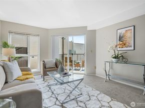 4020 Aurora Avenue N 302, Seattle WA 98103