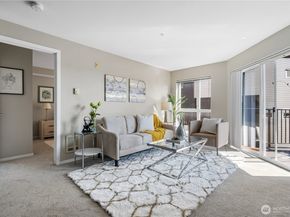 4020 Aurora Avenue N 302, Seattle WA 98103