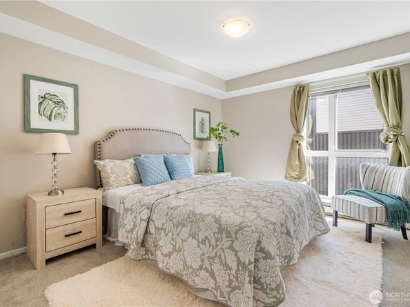 4020 Aurora Avenue N 302, Seattle WA 98103