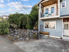 1939 10th Avenue W B, Seattle WA 98119