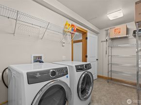 1939 10th Avenue W B, Seattle WA 98119