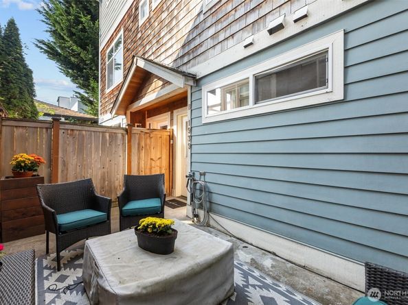 1939 10th Avenue W B, Seattle WA 98119