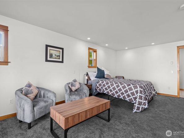 1939 10th Avenue W B, Seattle WA 98119