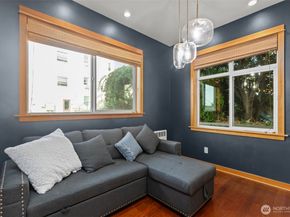 1939 10th Avenue W B, Seattle WA 98119