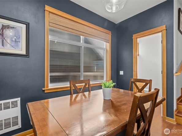 1939 10th Avenue W B, Seattle WA 98119