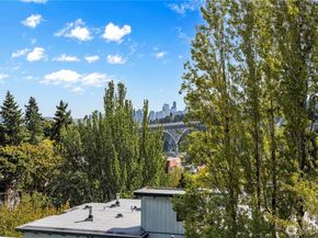 3819 A Fremont Avenue N, Seattle WA 98103