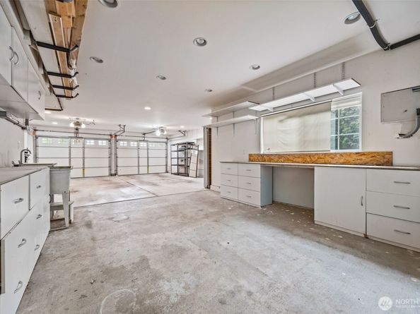 575 Mt Logan Drive SW, Issaquah WA 98027