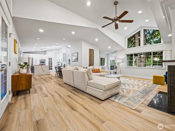 575 Mt Logan Drive SW, Issaquah WA 98027