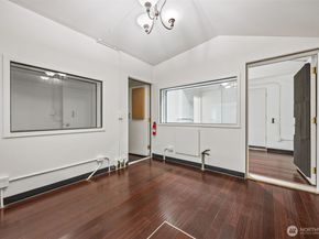 575 Mt Logan Drive SW, Issaquah WA 98027