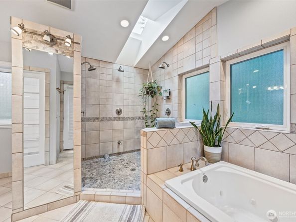 575 Mt Logan Drive SW, Issaquah WA 98027