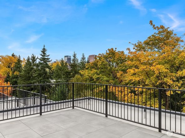 286 118th Avenue SE, Bellevue WA 98005