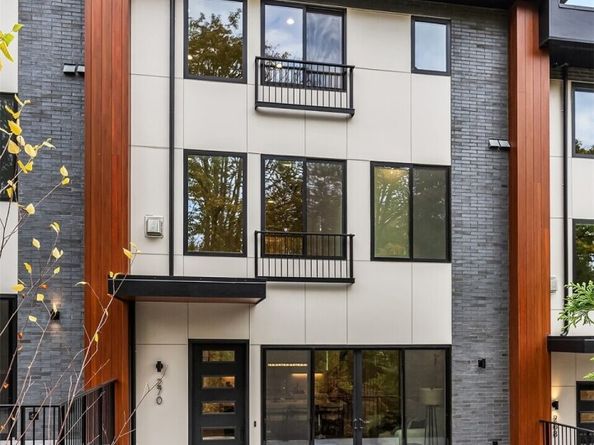 286 118th Avenue SE, Bellevue WA 98005